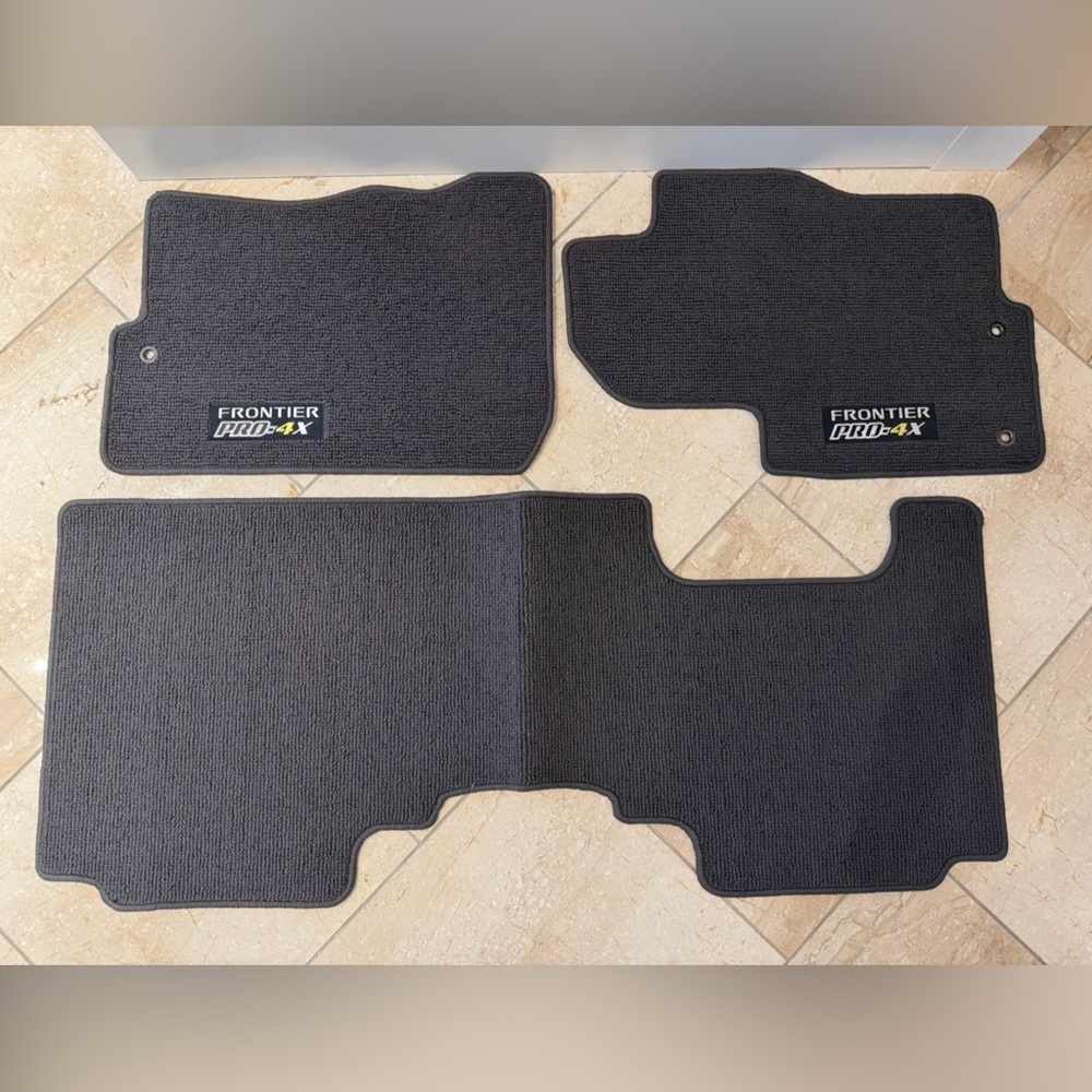 Nissan Frontier PRO-4X Car Floor Mats - BRAND NEW